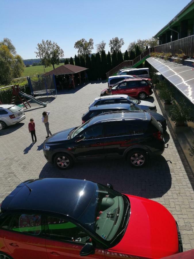 Apartman Taktik Veľký Meder Exterior foto