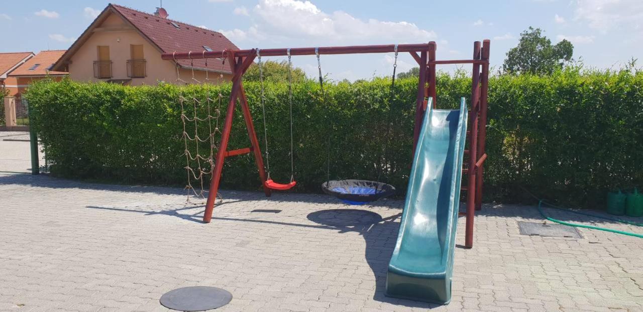 Apartman Taktik Veľký Meder Exterior foto