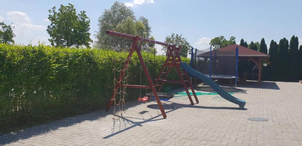 Apartman Taktik Veľký Meder Exterior foto